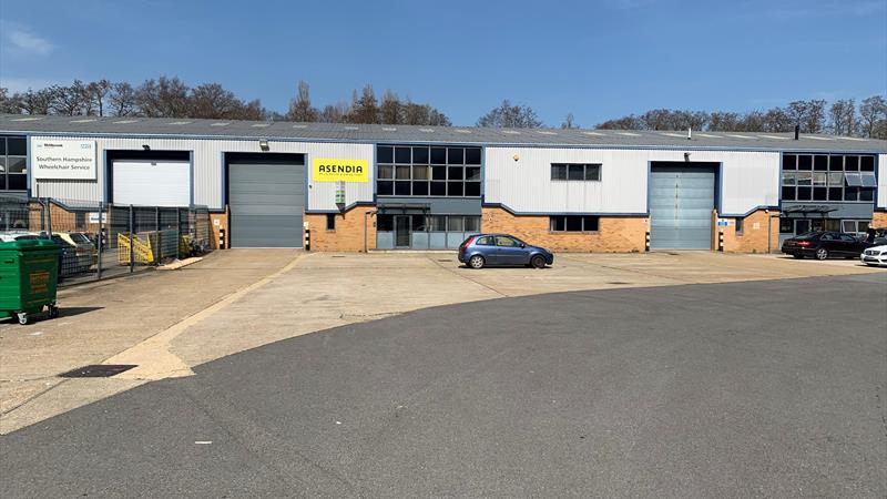 Warehouse To Let in Eastleigh