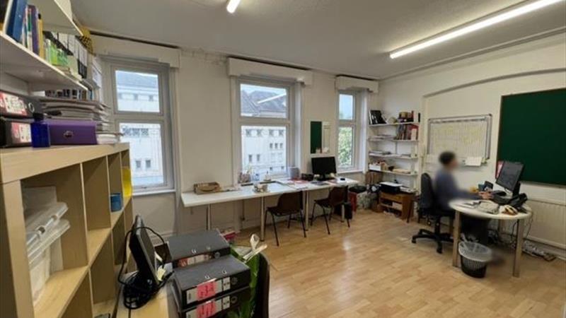 Office With Class E Use to Let in Golders Green