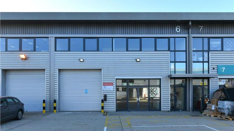 Trade Counter Unit To Let in Croydon