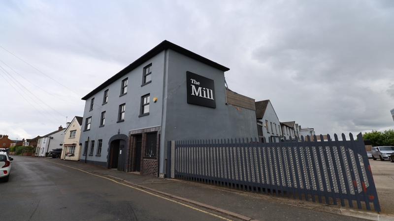 Light Industrial Unit To Let 