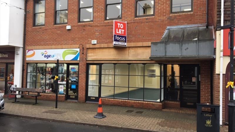 Retail Unit in Burnham To Let