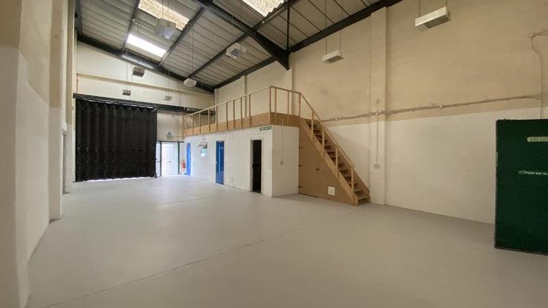 Industrial Unit With Shared Yard