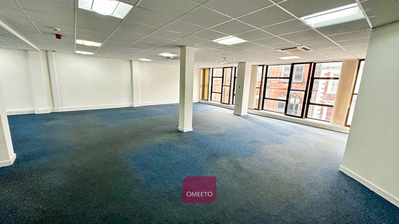 Third Floor Office to Let