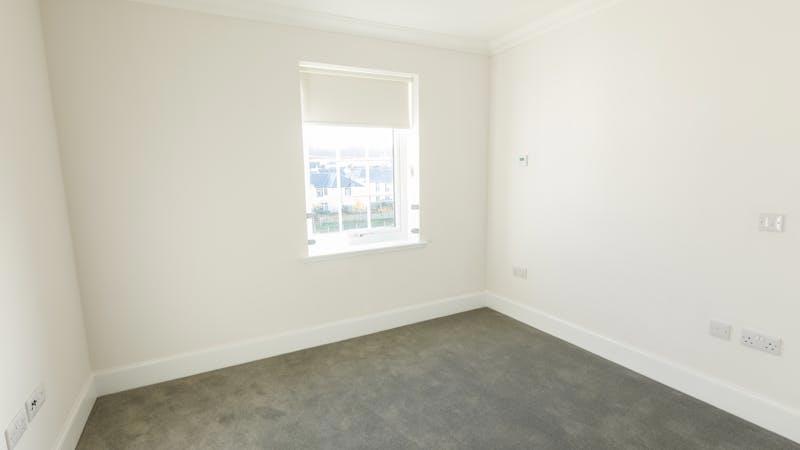 Flat 20 Johnstone House Mid Caul Court8.jpg