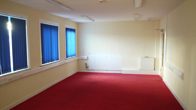 Unit 1, Hayfield BP, Kirkcaldy - typical office suite