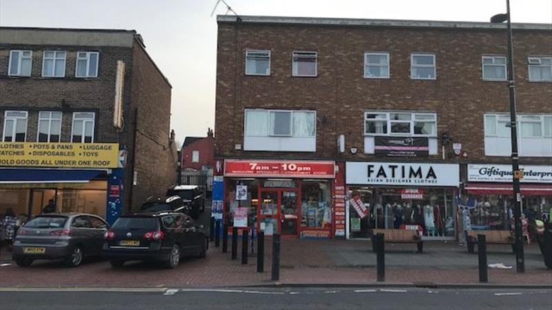 Newsagent/Convenience Store/Off License, Dunstable Road, Luton, LU1 1BW ...