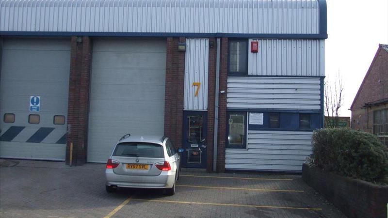 Industrial Unit | To Let | Unit 7 Squirrels Tradin
