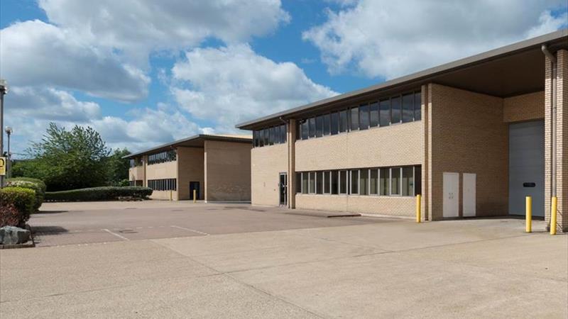 To be refurbished warehouse/production unit To Let