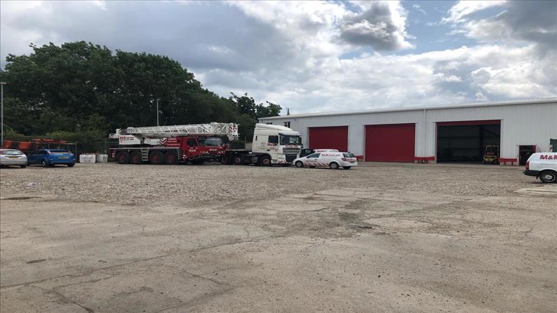 FOR SALE - WAREHOUSE UNIT WITH LARGE SELF CONTAINE