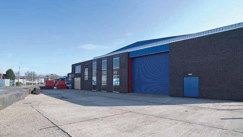 REFURBISHED WAREHOUSE UNIT WITH SECURE YARD 20,892