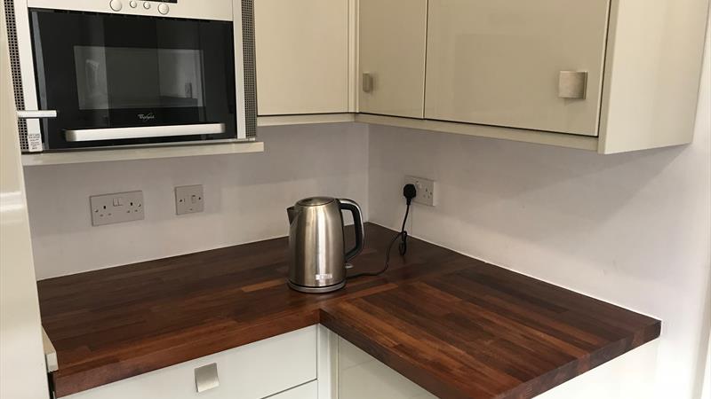 Kitchen units and worktop