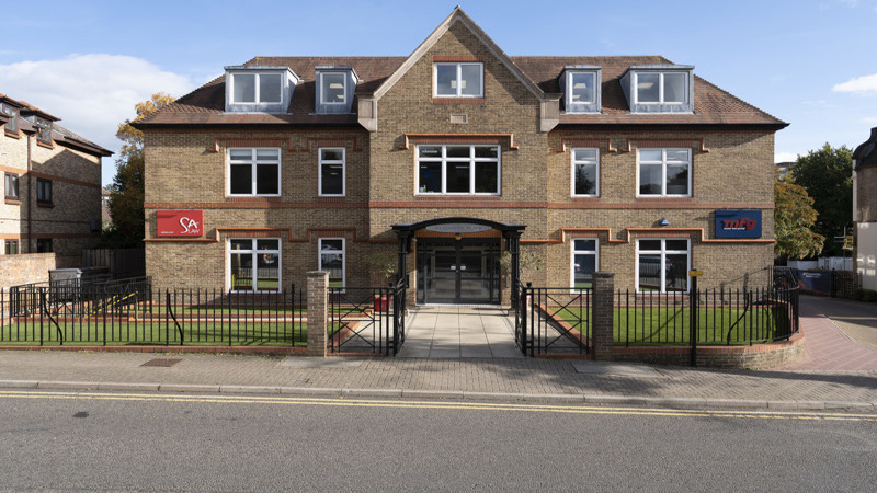 office to let Saint Albans