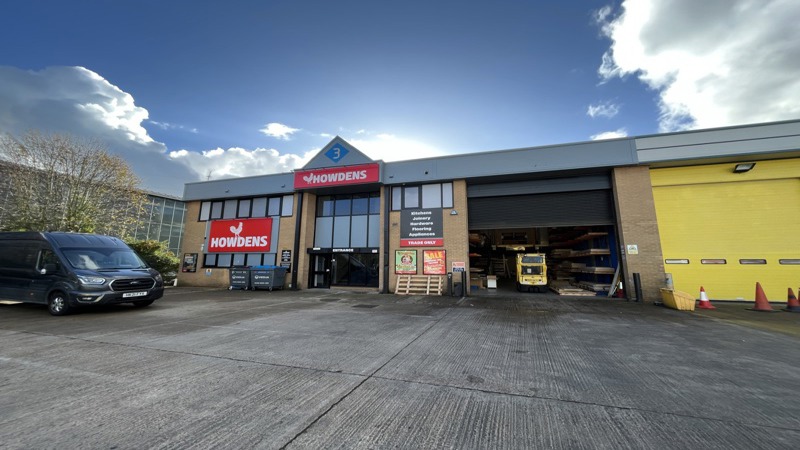 warehouse to let Hatfield