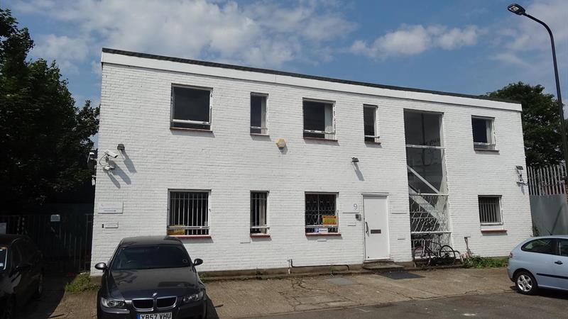 Self Contained Industrial Unit With Offices
