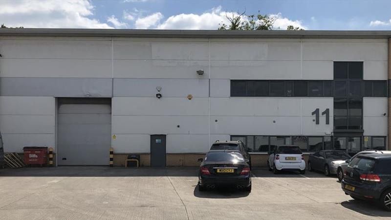 Industrial Unit To Let in Feltham - External Image