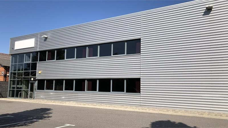 Warehouse To Let in Feltham - External Image