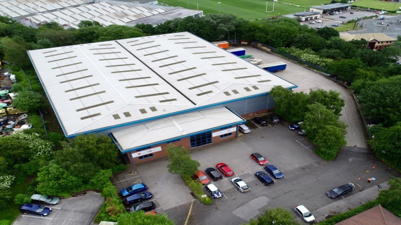 warehouse to let Cleckheaton