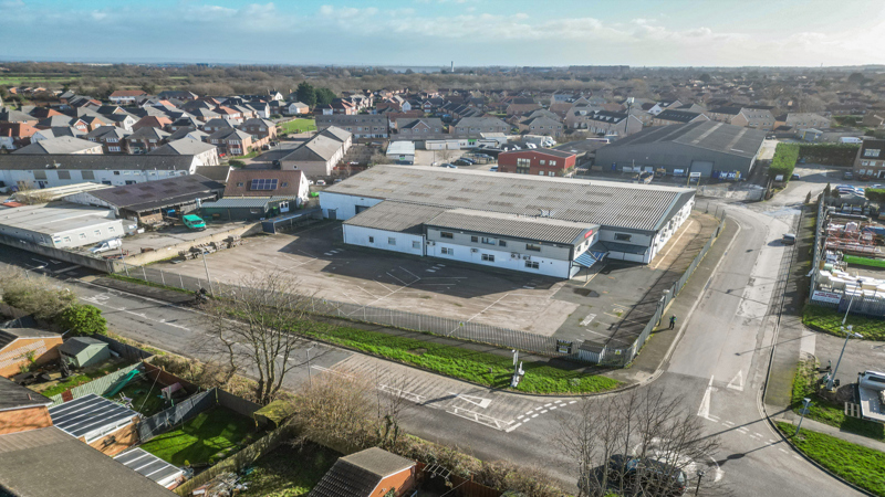 warehouse for sale / to let York