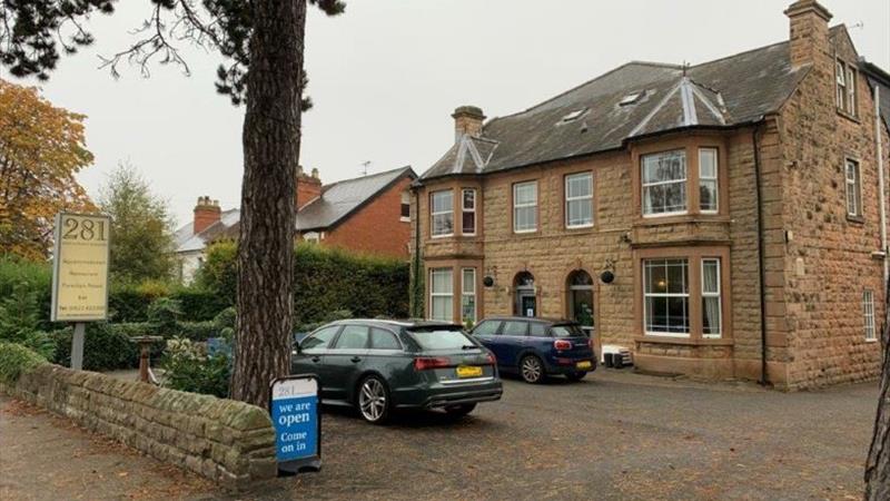 Hotel For Sale in Mansfield - External Image