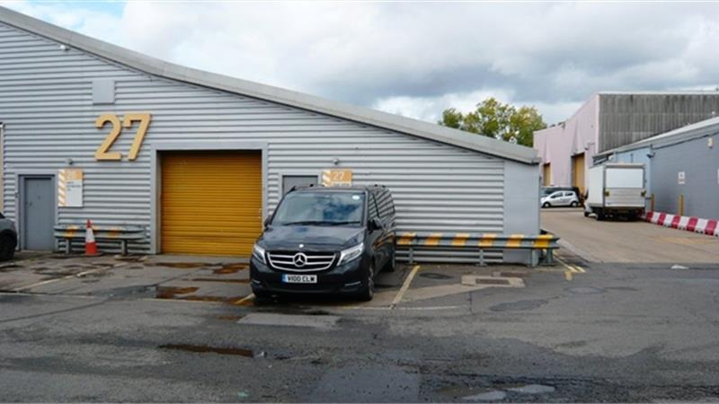 Industrial Unit To Let in Heston - External Image