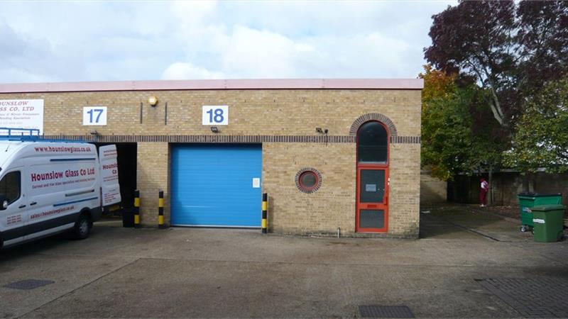 Warehouse To Let in Hounslow - External Image