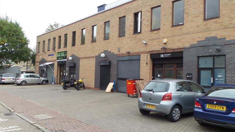 Commercial Kitchen With Office Space To Let in Wandsworth