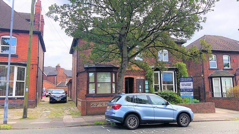 Commercial Premises For Sale/To Let in Stoke on Trent