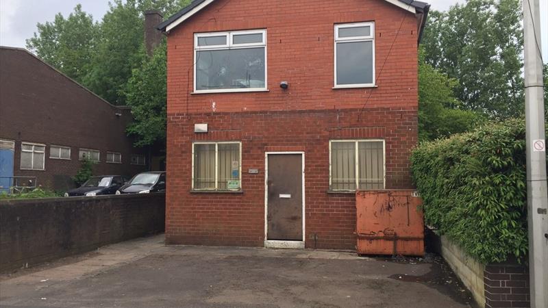 Office / Retail Premises in Stoke on Trent For Sale