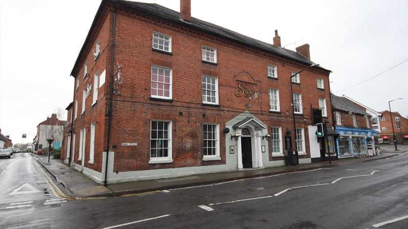 Retail Premises To Let in Alcester