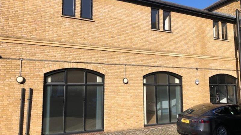 Office To Let in Clapham