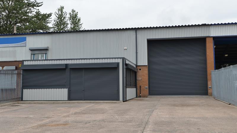 Industrial Units With Ample Yard & Parking
