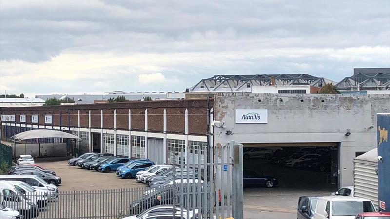Industrial Unit in Acton To Let