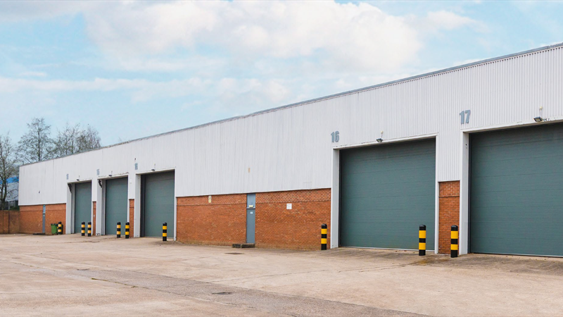 Warehouse To Let in Solihull