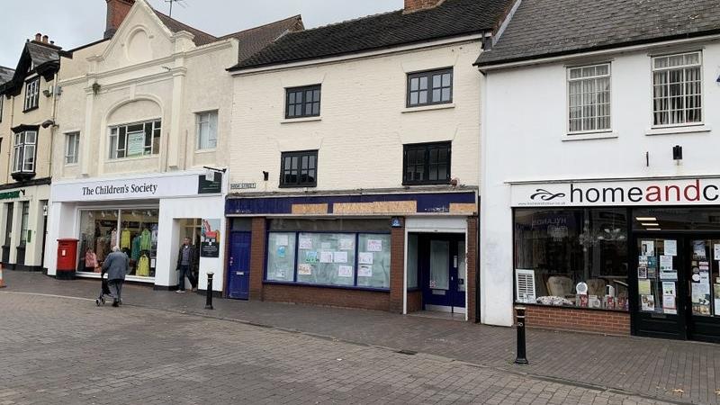 Retail Unit and Offices To Let in Stone