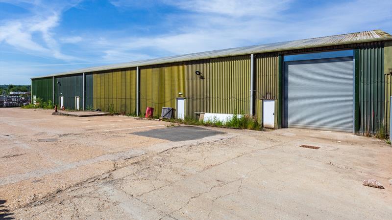 Warehouse To Let in Westerham
