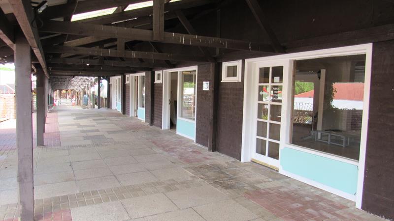 Retail Unit within Cardwell Garden Centre