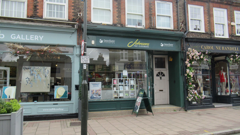 Shop To Let in Wimbledon