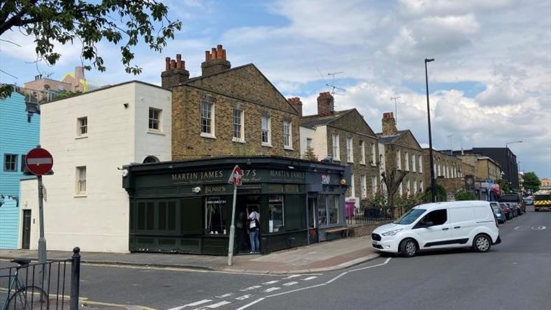 Retail / Office / Medical Premises in Tower Hamlets To Let