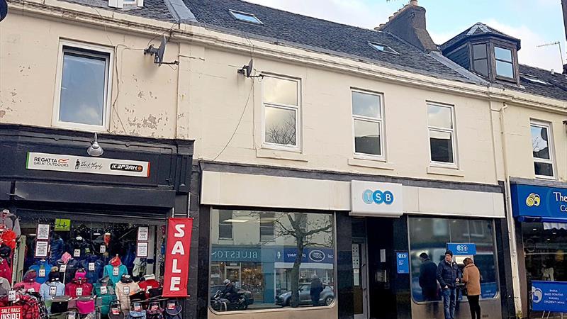 Retail Premises To Let in Largs