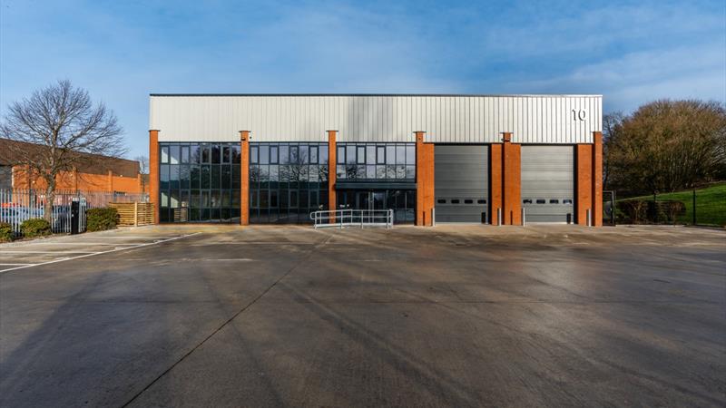 Modern Refurbished Warehouse With Secure Yard