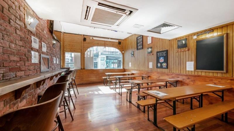 Bar & Restaurant Opportunity To Let in Fulham