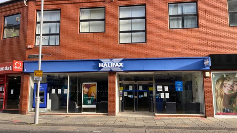 High-Yielding Town Centre Retail Investment