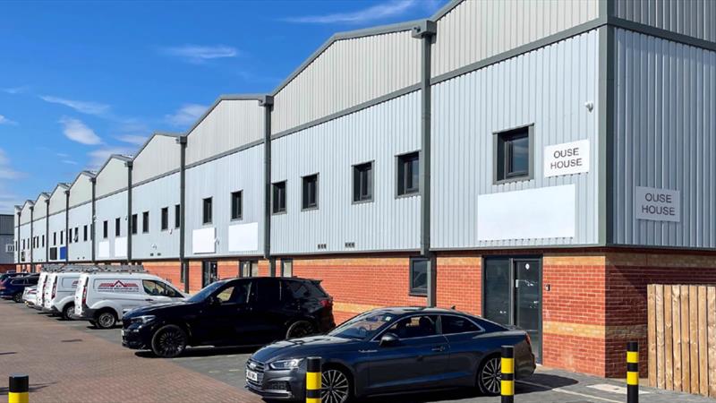 Modern Industrial Unit With Secure Yard