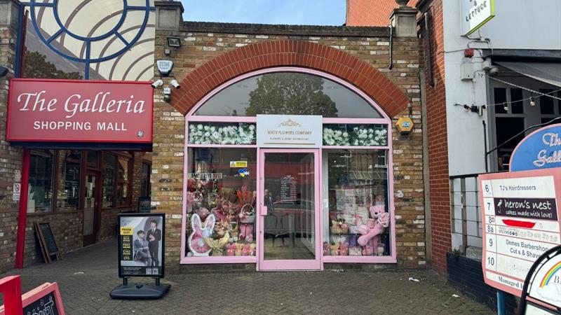 Retail Unit in South Woodford To Let