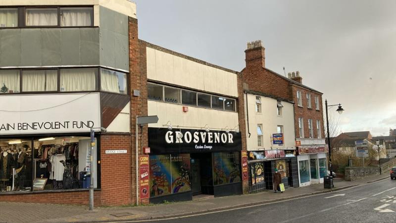 Retail Unit in Evesham To Let