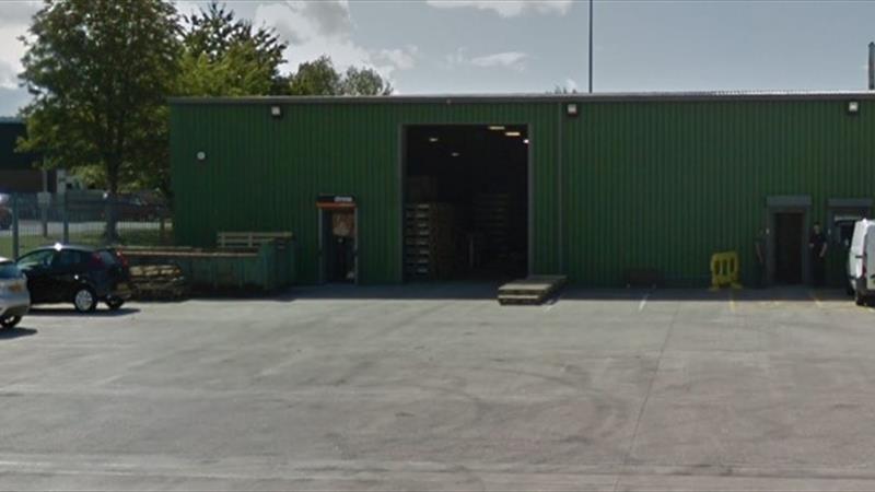 Industrial Unit with Shared Service Yard