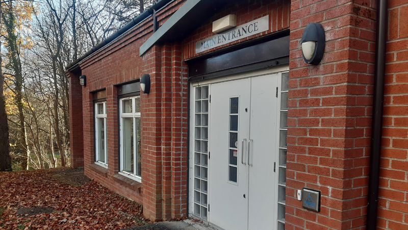 Offices To Let in Low Valleyfield