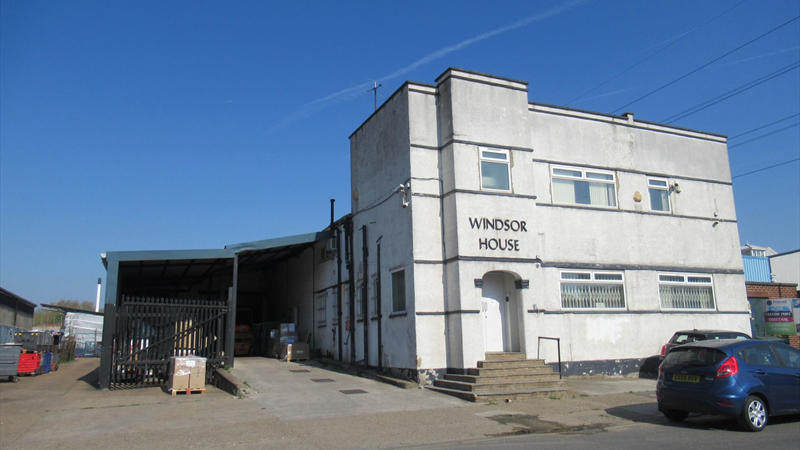 Industrial Premises For Sale/To Let in Mitcham
