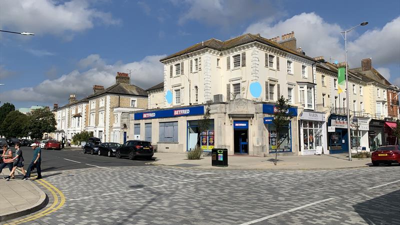 Freehold Retail/Office Investment