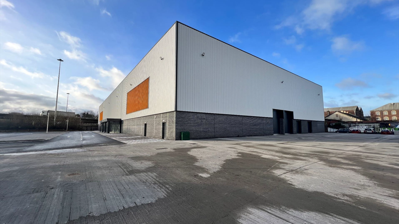 New Industrial Unit With Large Concrete Yard